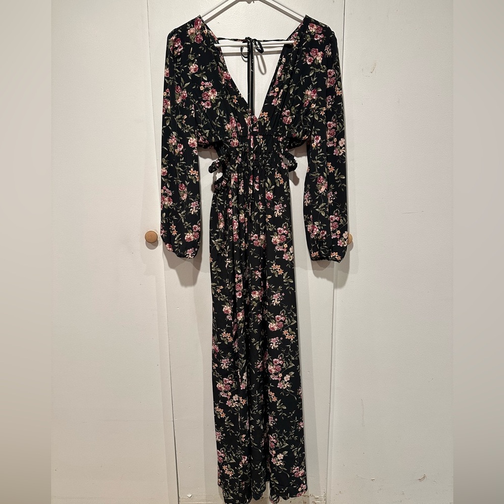 Forever 21 Navy Rose Floral Long Sleeve Maxi Dress with Elastic Cut-Out